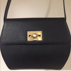 Beautiful Black shoulder bag, from Europe